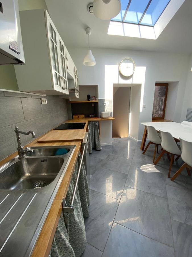 La Mansarde De L Abbaye Apartment Cluny Bagian luar foto