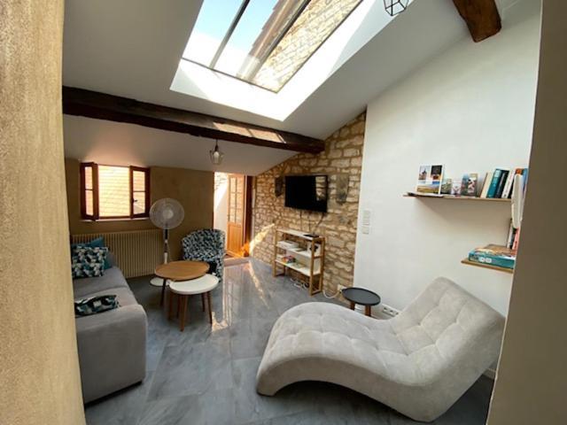 La Mansarde De L Abbaye Apartment Cluny Bagian luar foto